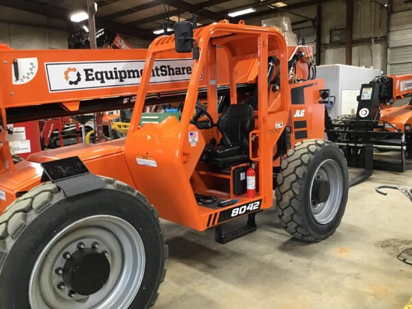2020 SKYTRAK 8042