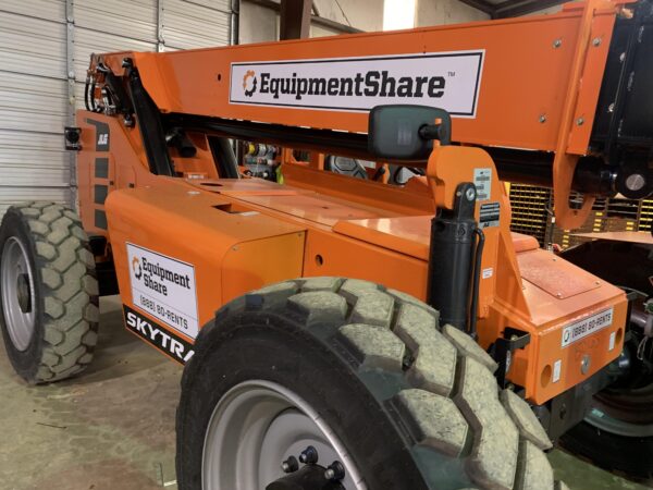 2020 SKYTRAK 8042