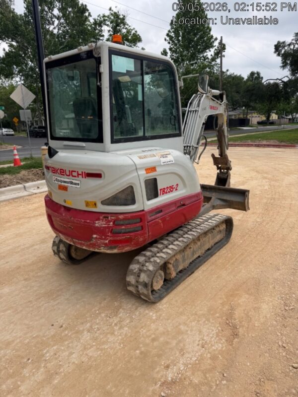 2020 TAKEUCHI TB-235-2CR