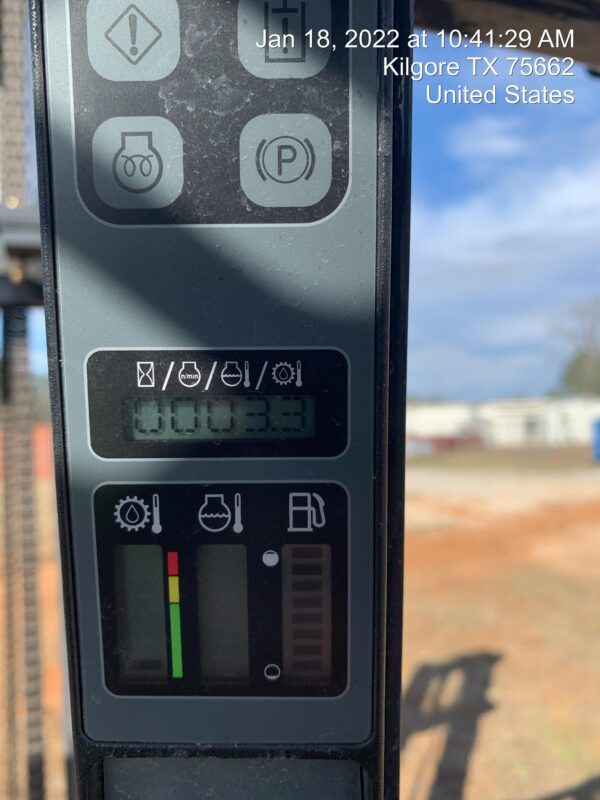 2021 CASE 586H