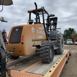 2021 CASE 588H