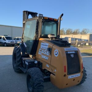 2021 CASE 588H