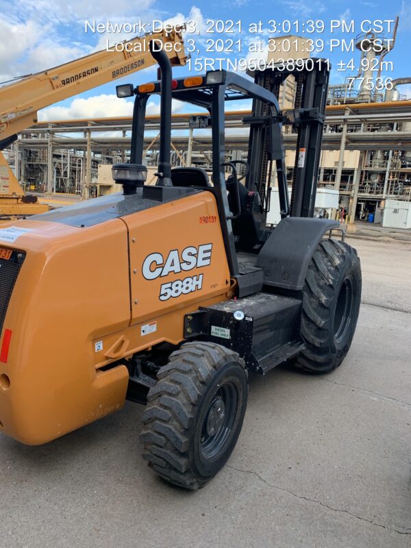 2021 CASE 588H