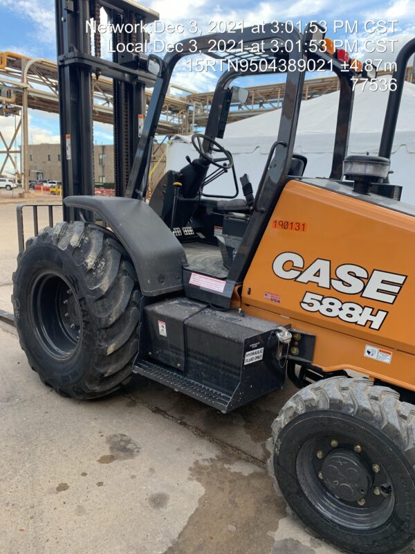 2021 CASE 588H