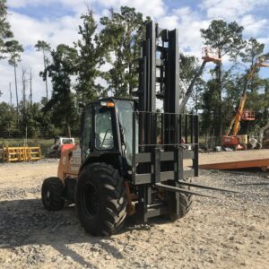 2021 CASE 588H