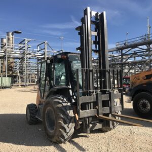 2021 CASE 588H