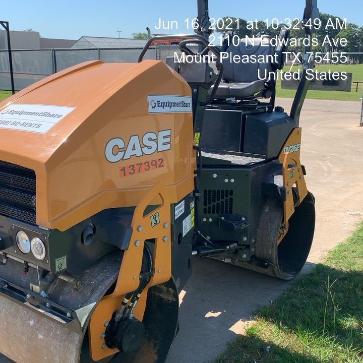 2021 CASE DV26E