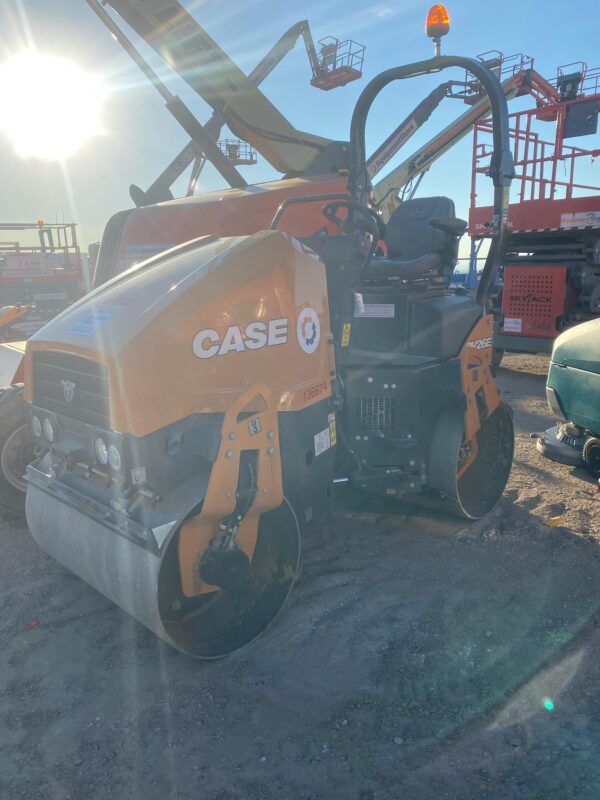 2021 CASE DV26E