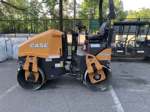 2021 CASE DV26E