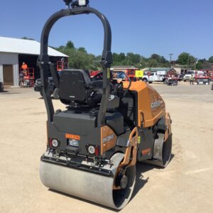 2021 CASE DV26E