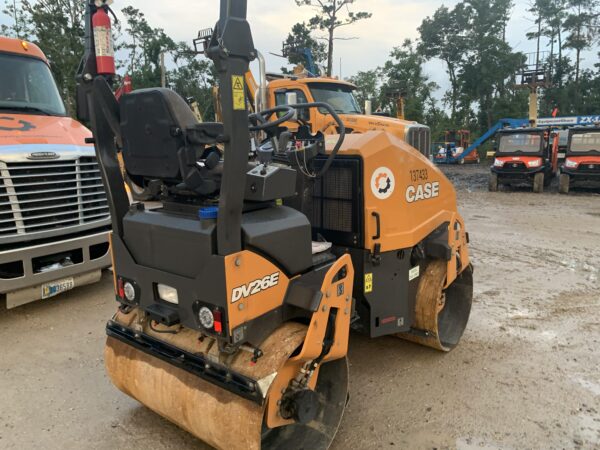 2021 CASE DV26E