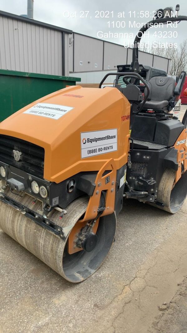 2021 CASE DV26E
