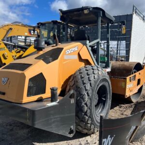 2021 CASE SV211E