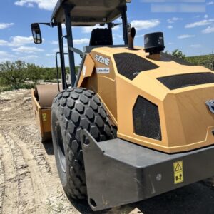 2021 CASE SV211E