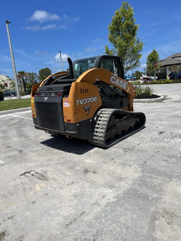 2021 CASE TV370B 2021 CASE TV370B