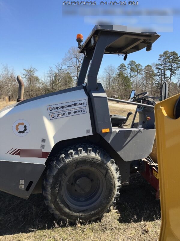 2021 DYNAPAC CA 1300D
