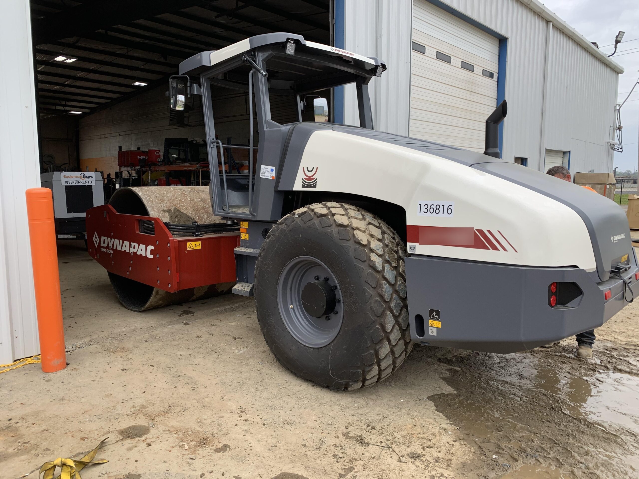 2021 DYNAPAC CA2500D