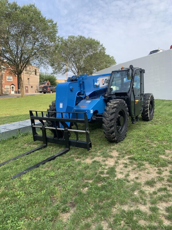 2021 GENIE GTH-844
