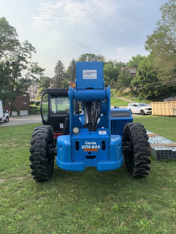 2021 GENIE GTH-844