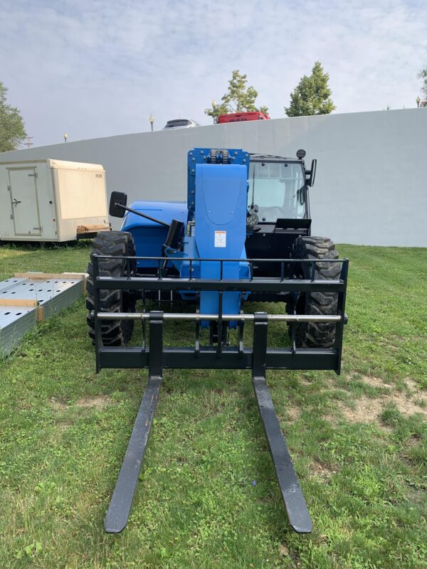 2021 GENIE GTH-844