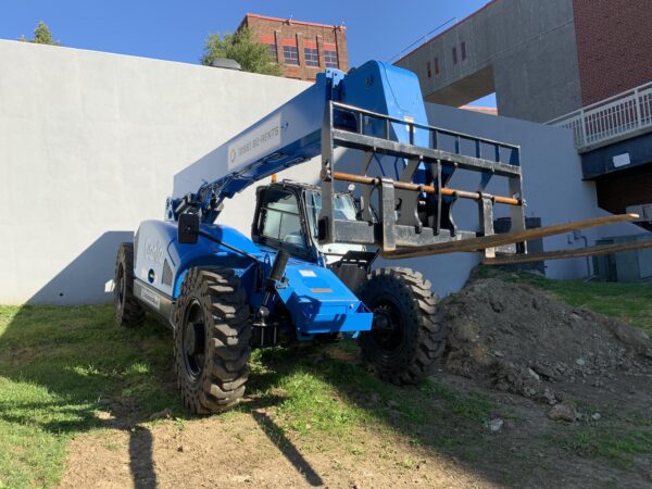 2021 GENIE GTH-844