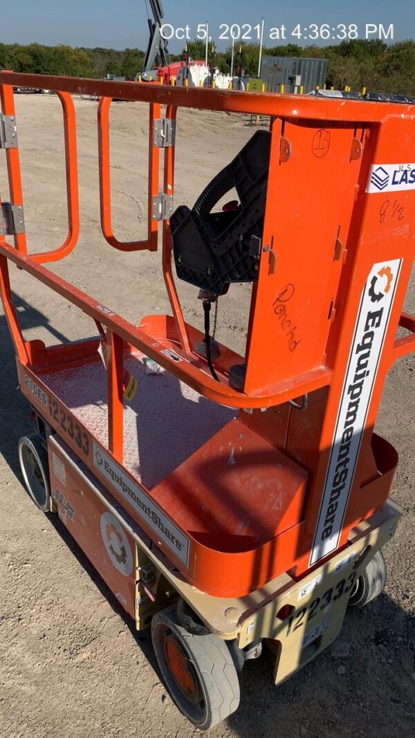 2021 JLG 1230ES
