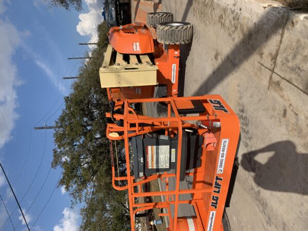 2021 JLG 450AJ