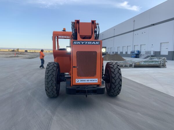 2021 JLG 6036