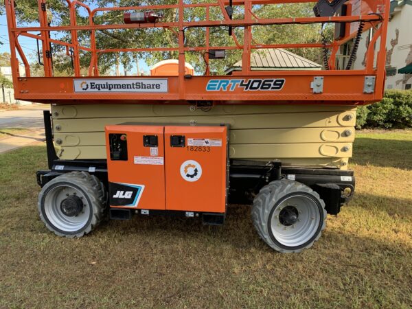 2021 JLG ERT4069