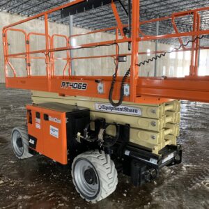 2021 JLG RT4069