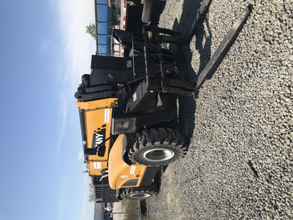 2021 SANY STH1056