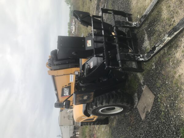 2021 SANY STH1056