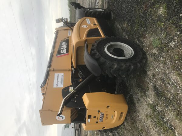 2021 SANY STH1056