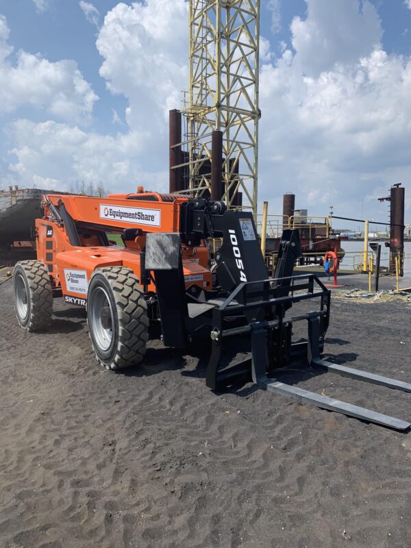 2021 SKYTRAK 10054