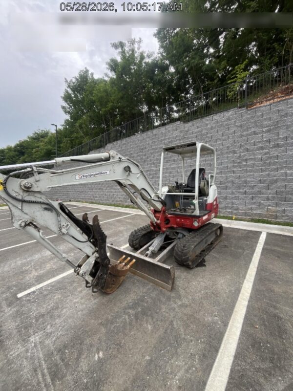 2021 TAKEUCHI TB235-2R