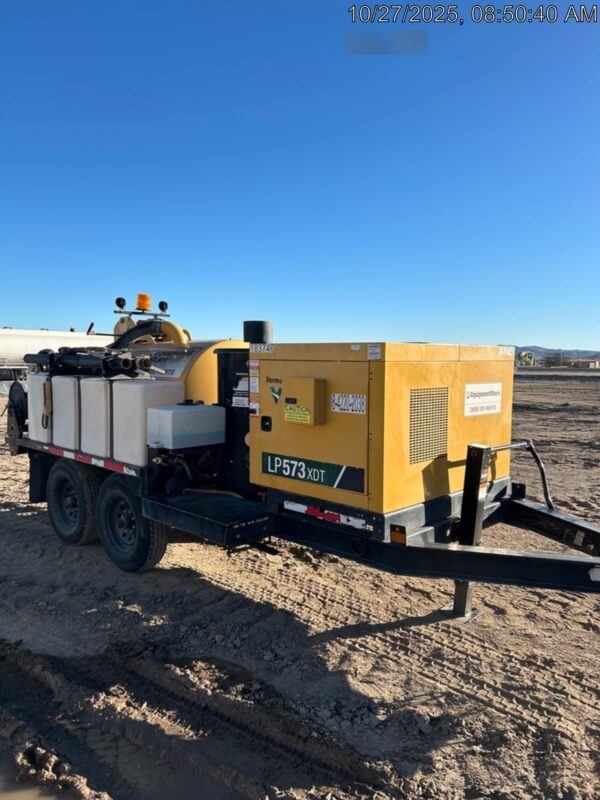 2021 VAC-TRON LP573XDT