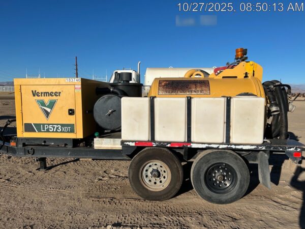 2021 VAC-TRON LP573XDT