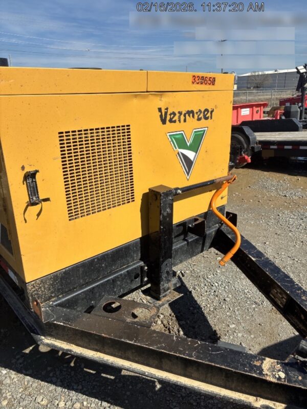 2021 VAC-TRON LP573XDT