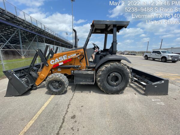 2022 CASE 570N EP