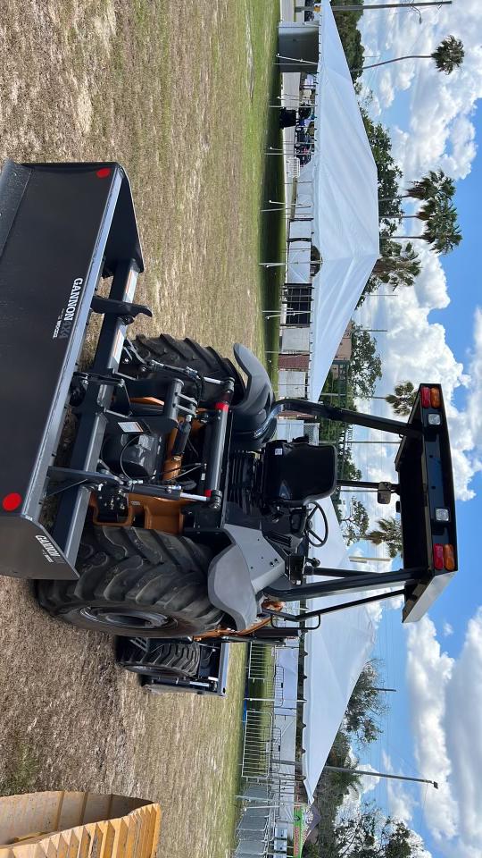 2022 CASE 570N EP