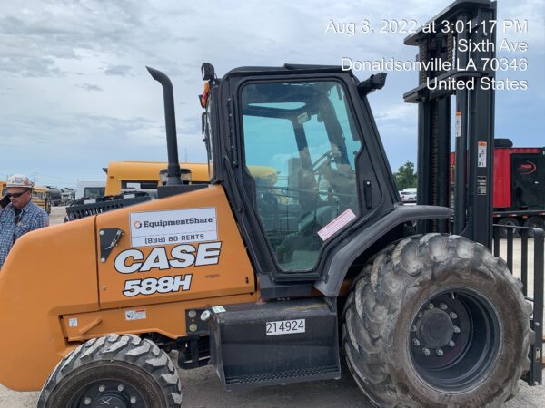 2022 CASE 588H