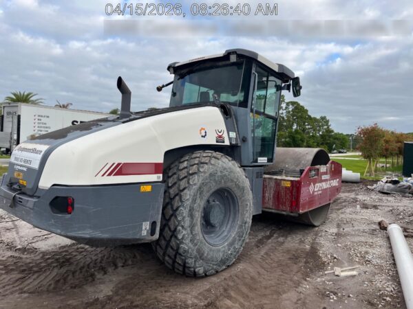 2022 DYNAPAC CA2500D