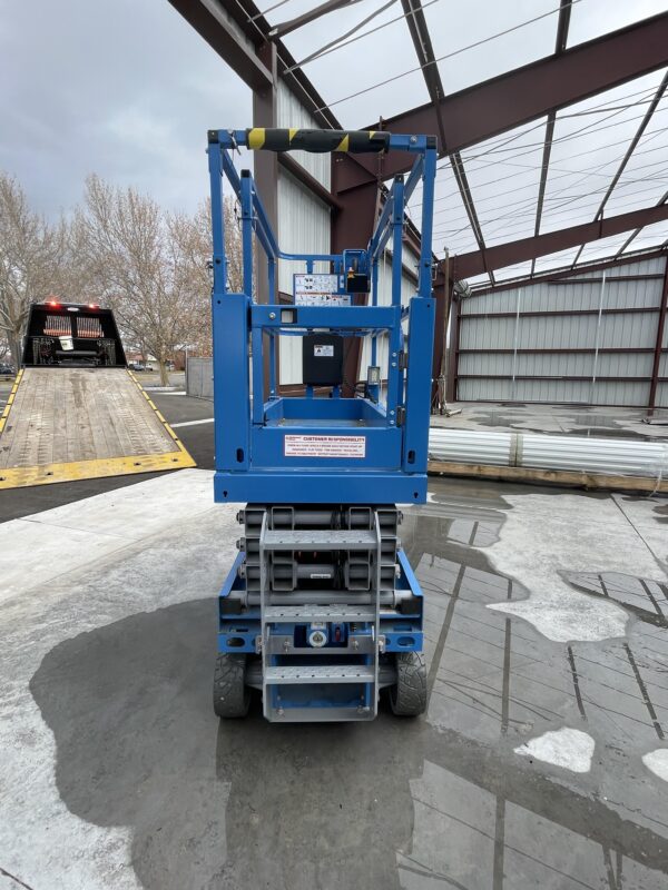 2022 GENIE GS-1932