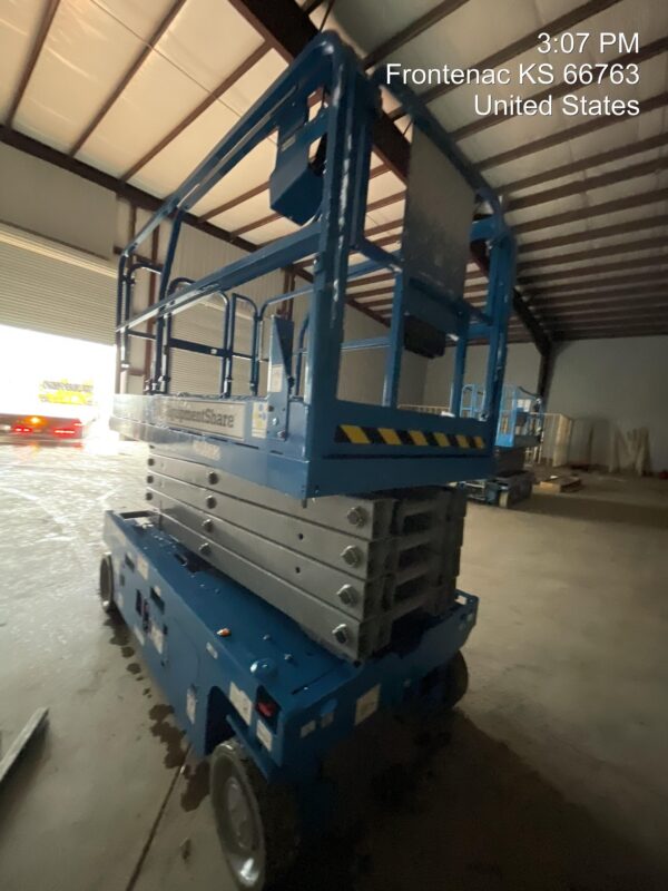 2022 GENIE GS-3246