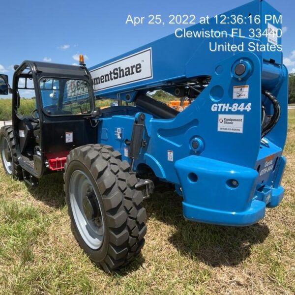 2022 GENIE GTH-844