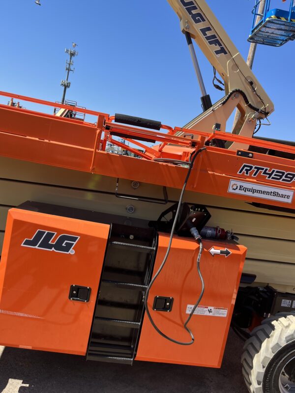 2022 JLG 4394RT
