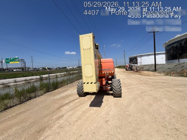 2022 JLG 800AJ