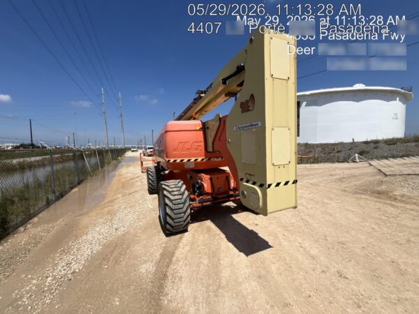 2022 JLG 800AJ