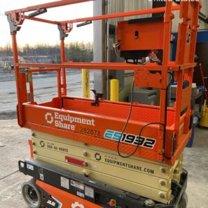 2022 JLG ES1932