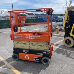 2022 JLG ES1932